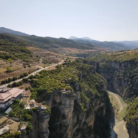 Bracaj בית הארחה