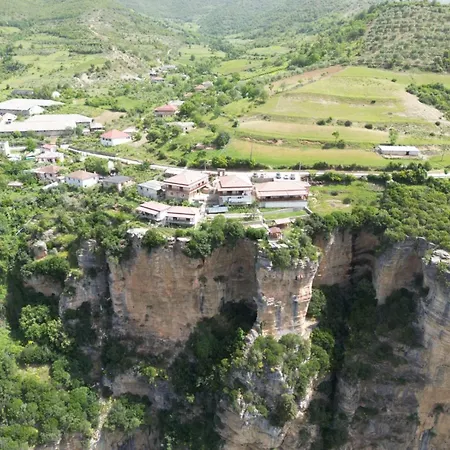 בית הארחה Bracaj 4*