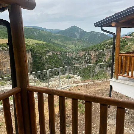 Bracaj 4* Corovode